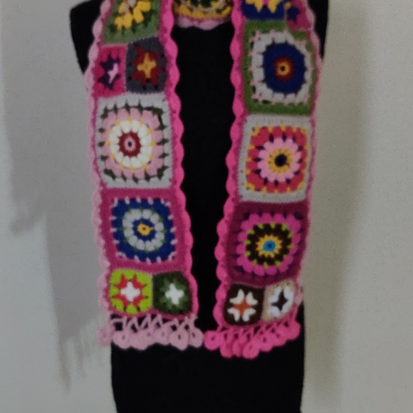 Handmade Crochet Women's Scarf - Picture 15 of 16